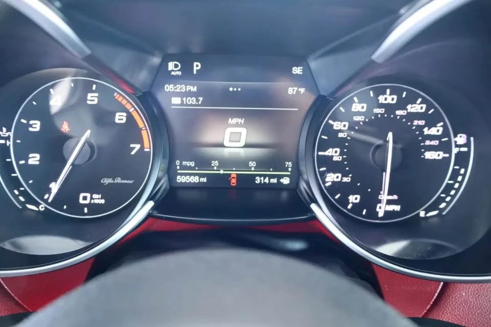 2019 Alfa Romeo Giulia - Image 11 of 14