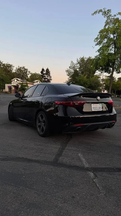 2019 Alfa Romeo Giulia - Image 12 of 14