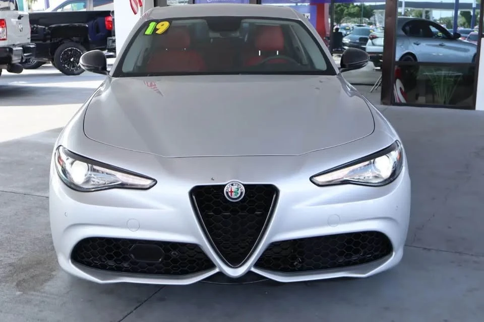 2019 Alfa Romeo Giulia - Image 7 of 14