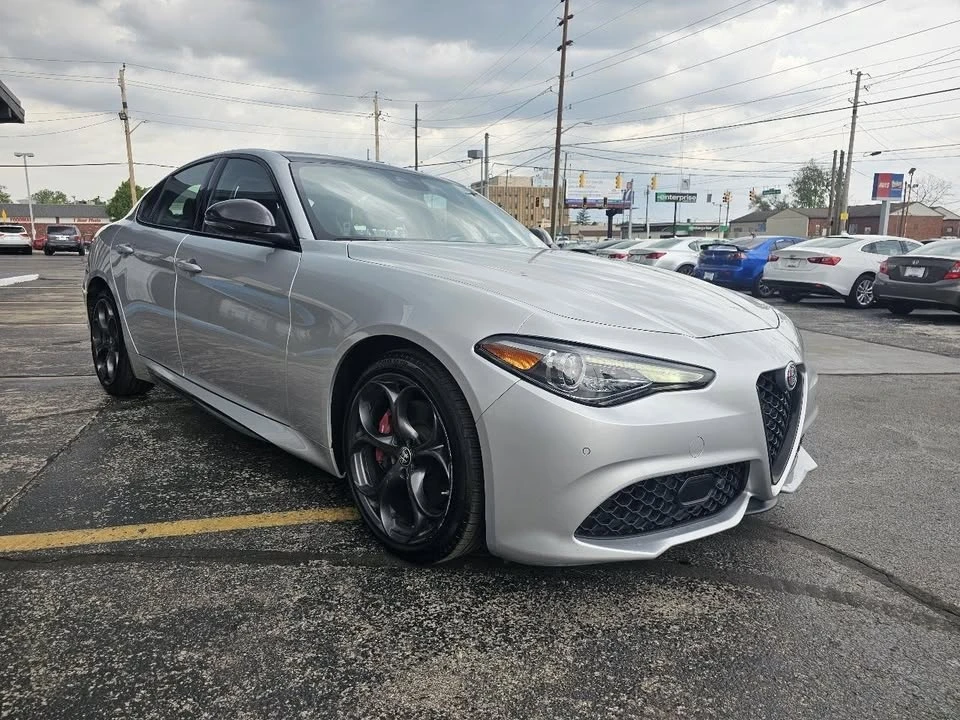 2019 Alfa Romeo Giulia - Image 3 of 20