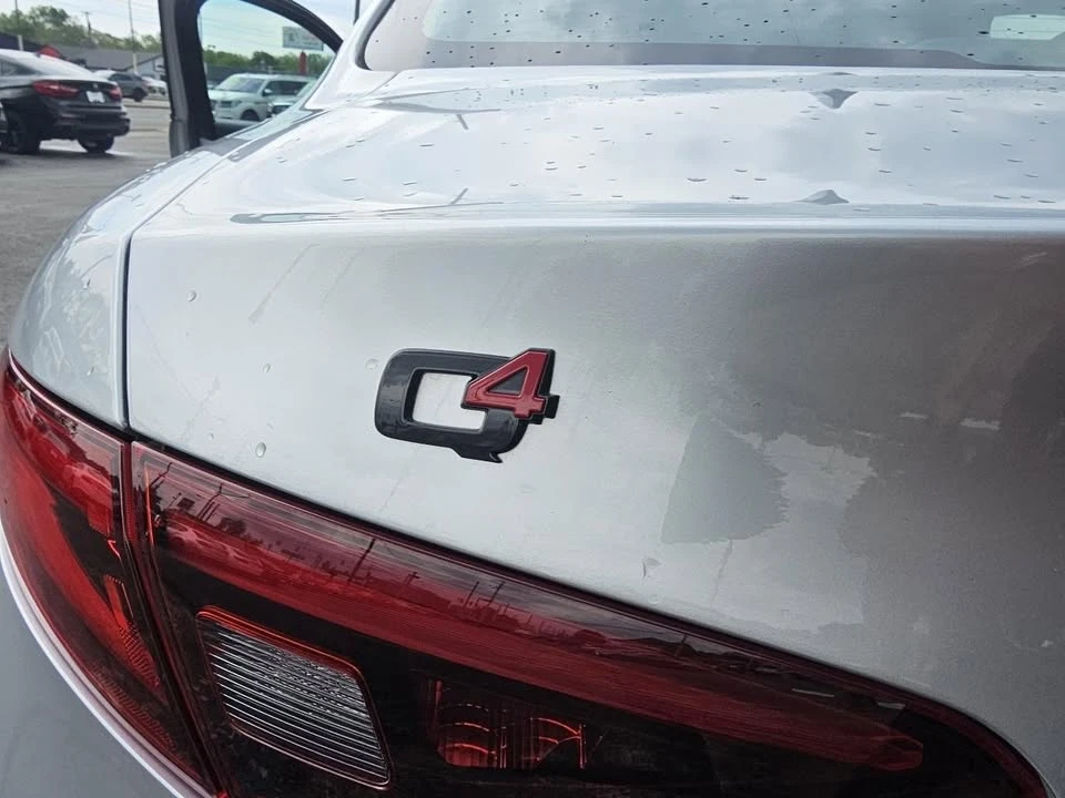 2019 Alfa Romeo Giulia - Image 12 of 20