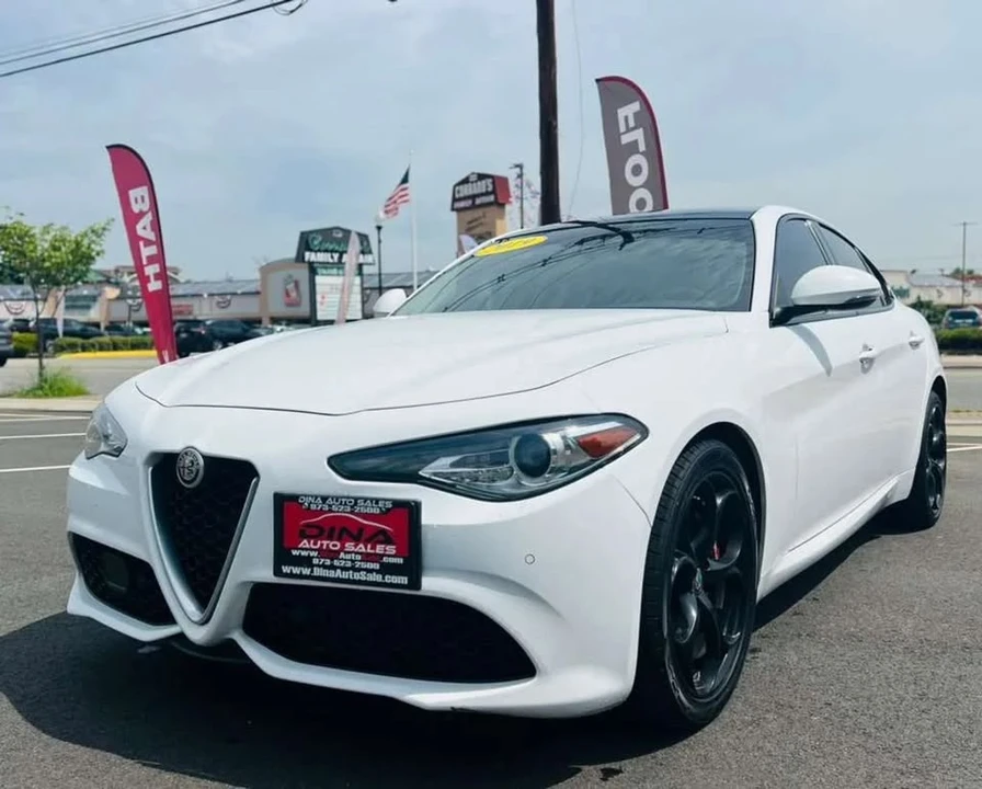 2019 Alfa Romeo Giulia - Image 3 of 19