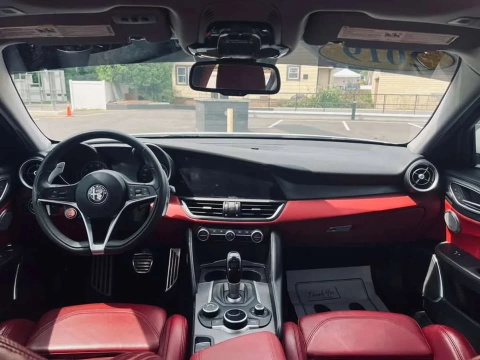 2019 Alfa Romeo Giulia - Image 2 of 19