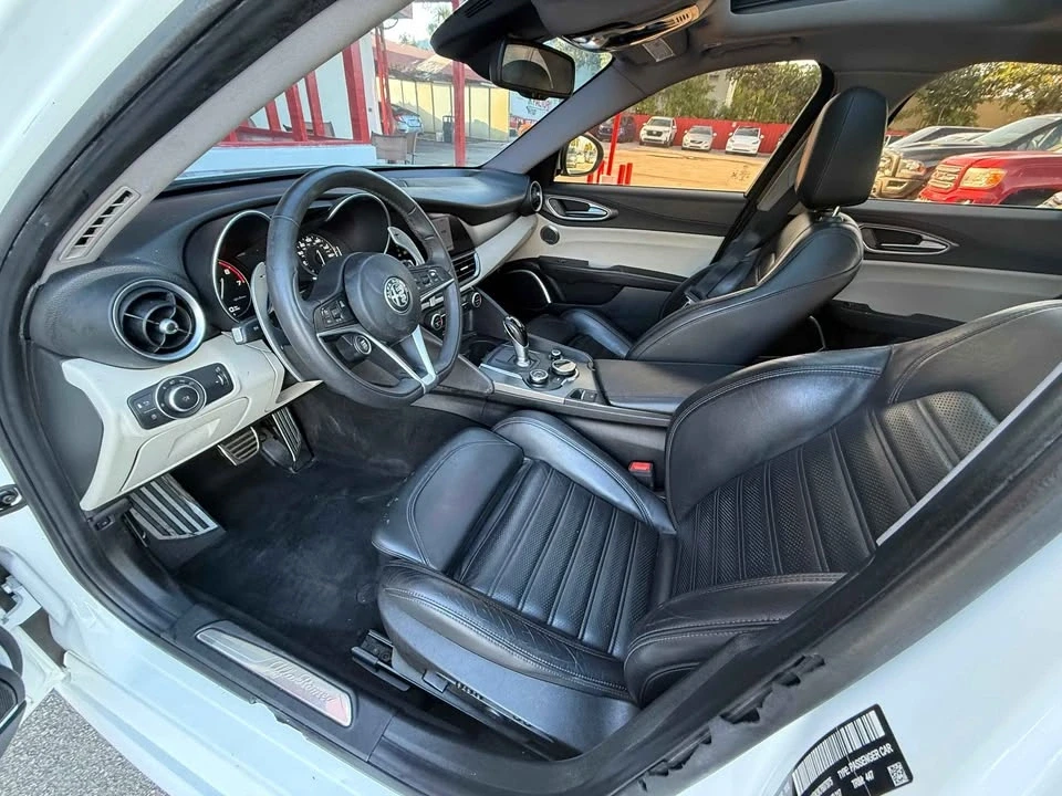2019 Alfa Romeo Giulia - Image 7 of 9