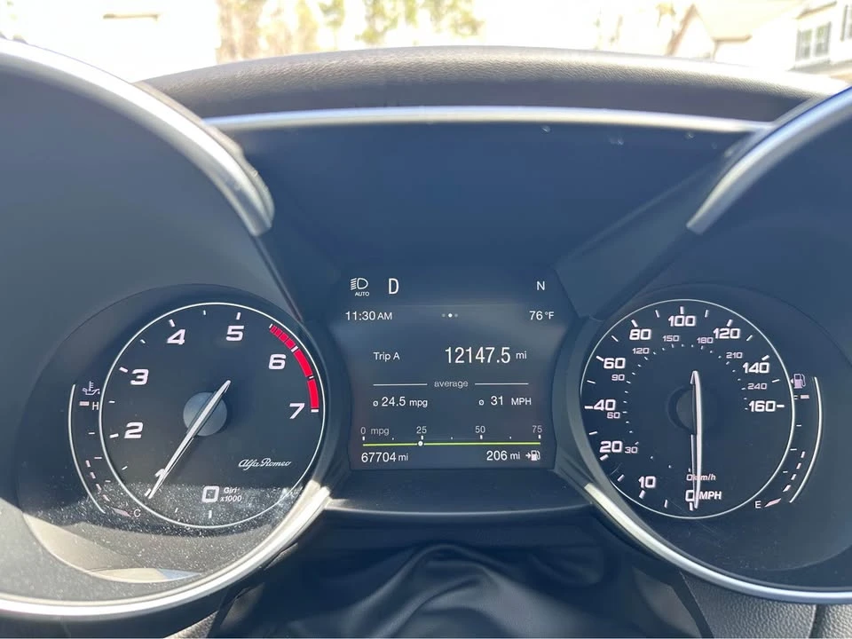 2019 Alfa Romeo Giulia - Image 5 of 10