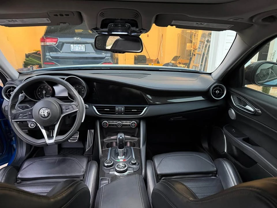 2019 Alfa Romeo Giulia - Image 8 of 10