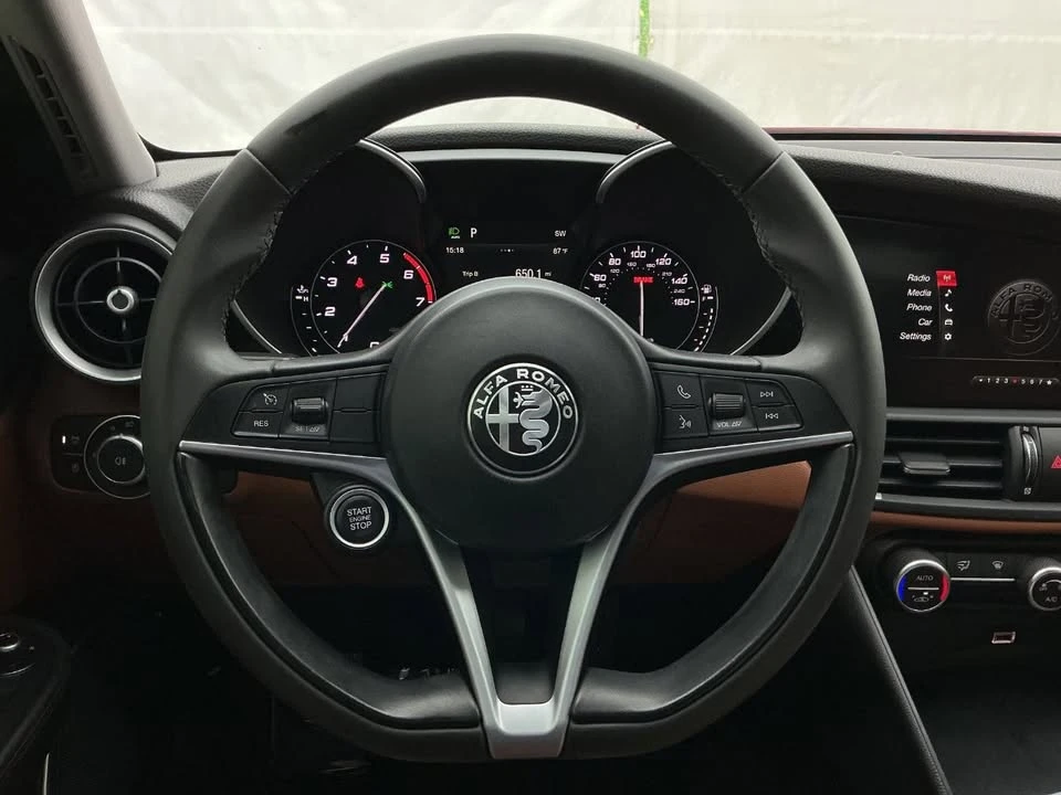 2019 Alfa Romeo Giulia - Image 13 of 20