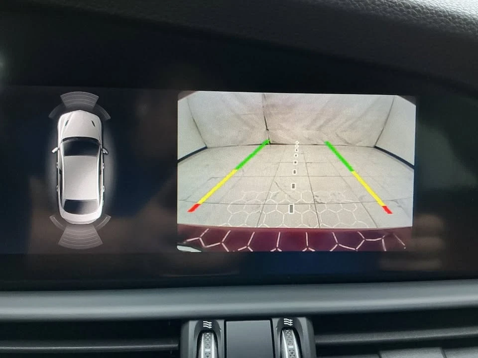 2019 Alfa Romeo Giulia - Image 14 of 20