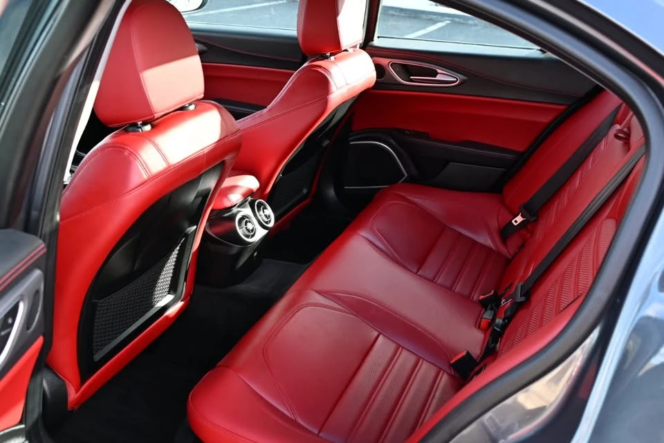 2019 Alfa Romeo Giulia - Image 8 of 11