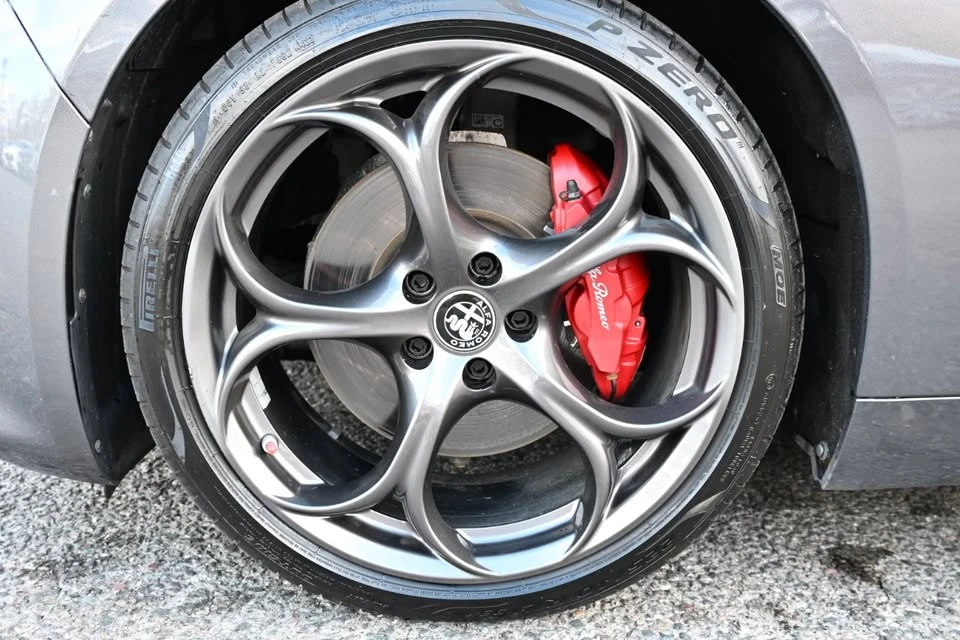 2019 Alfa Romeo Giulia - Image 11 of 11