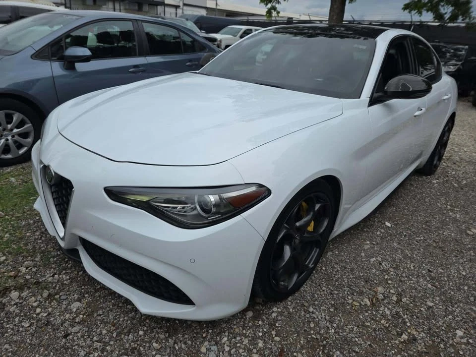 2019 Alfa Romeo Giulia - Image 12 of 12