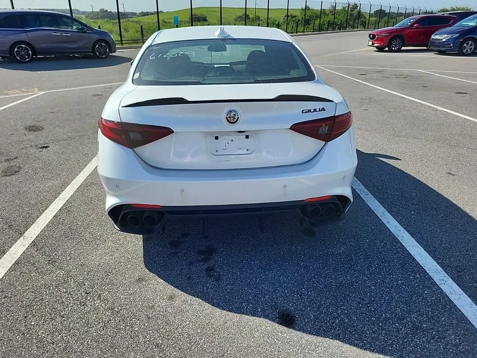 2019 Alfa Romeo Giulia - Image 5 of 9