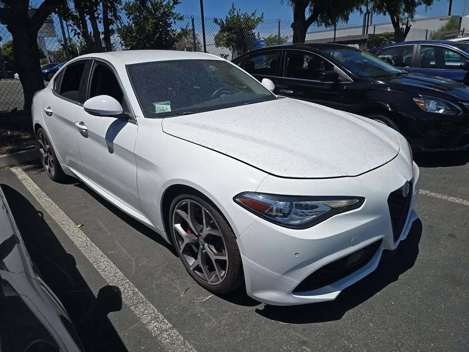 2019 Alfa Romeo Giulia - Image 2 of 10