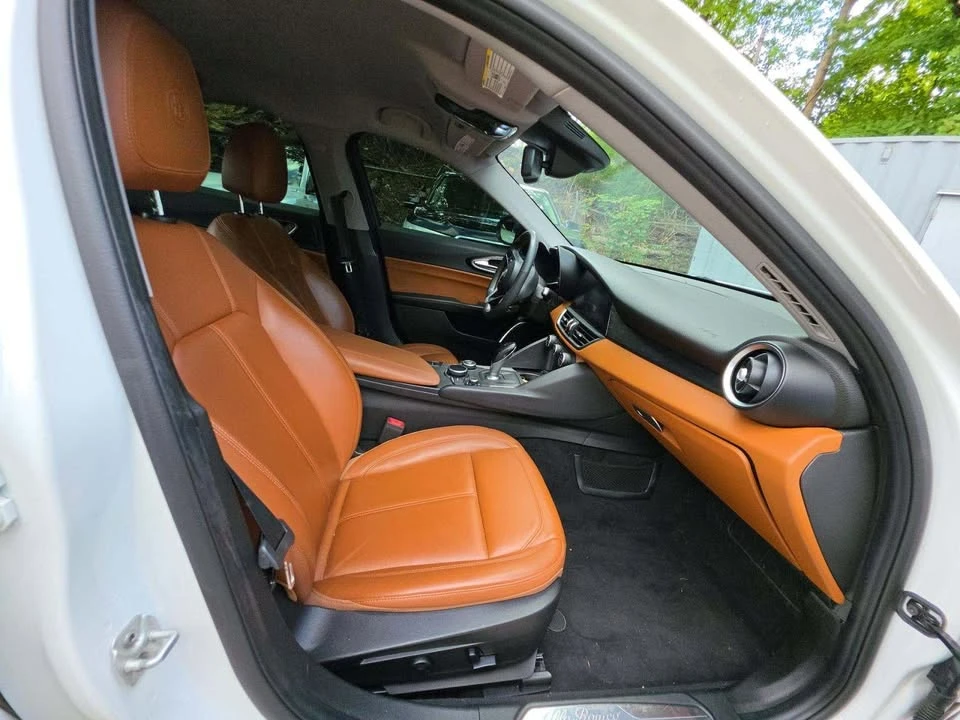 2019 Alfa Romeo Giulia - Image 4 of 12