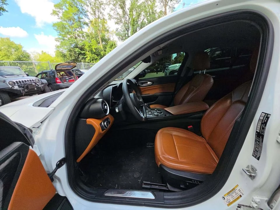 2019 Alfa Romeo Giulia - Image 3 of 12