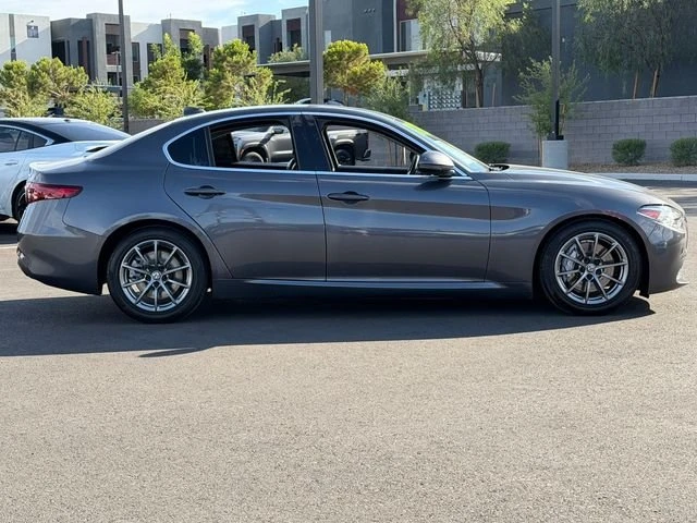 2019 Alfa Romeo Giulia - Image 6 of 16