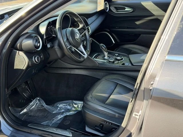 2019 Alfa Romeo Giulia - Image 7 of 16