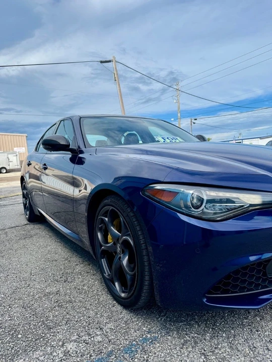 2019 Alfa Romeo Giulia - Image 3 of 21