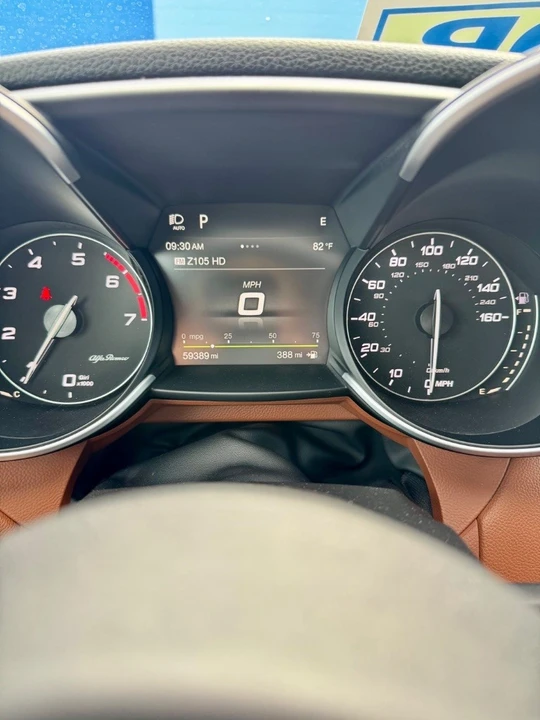 2019 Alfa Romeo Giulia - Image 17 of 21