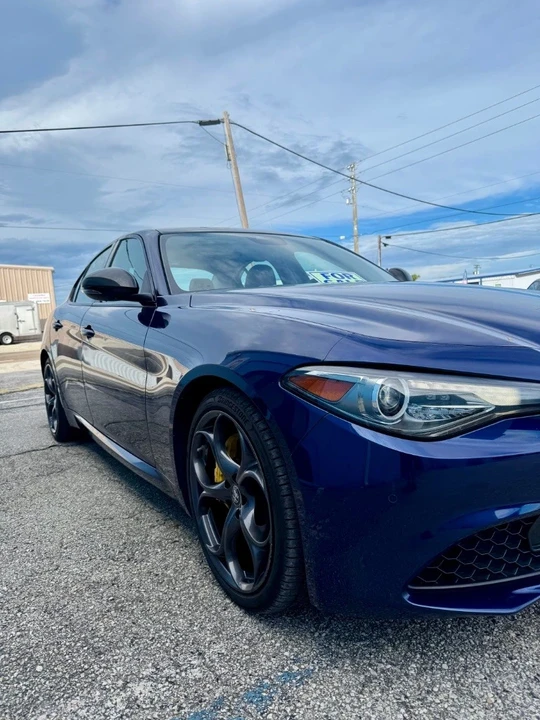 2019 Alfa Romeo Giulia - Image 3 of 21