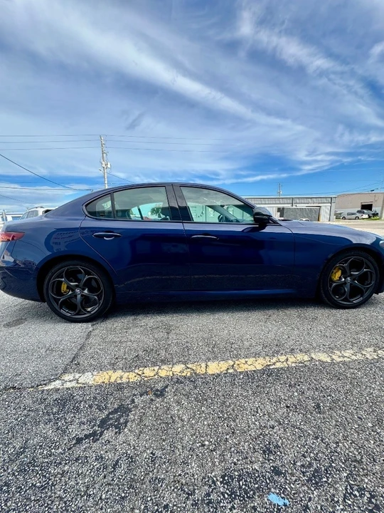 2019 Alfa Romeo Giulia - Image 9 of 21