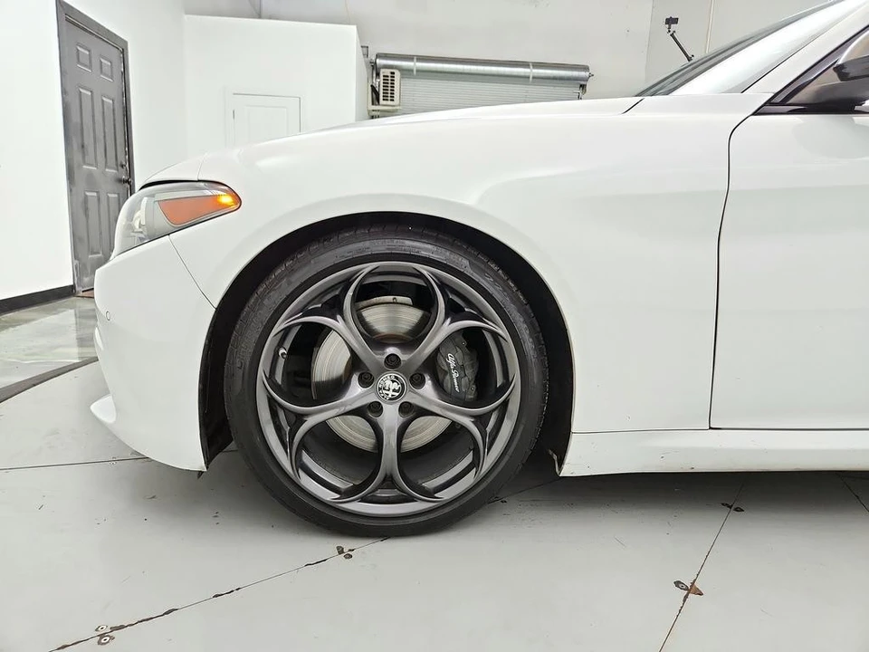 2019 Alfa Romeo Giulia - Image 31 of 31