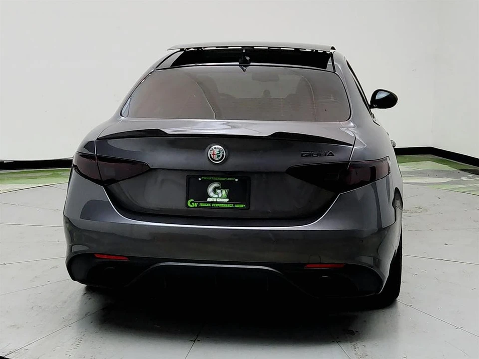 2019 Alfa Romeo Giulia - Image 6 of 31