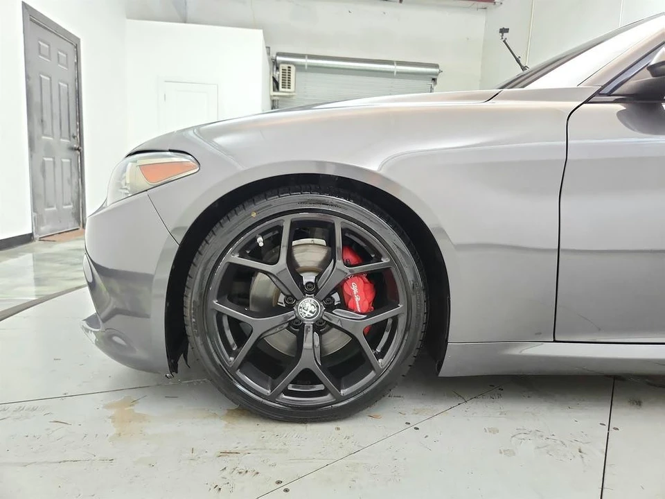 2019 Alfa Romeo Giulia - Image 30 of 31