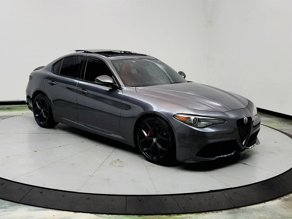 2019 Alfa Romeo Giulia - Image 3 of 31