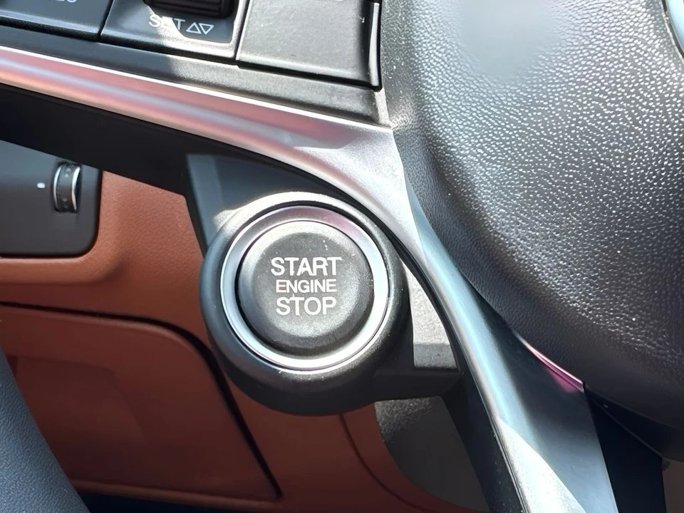 2019 Alfa Romeo Giulia - Image 21 of 31