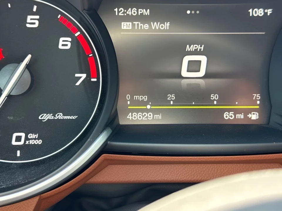 2019 Alfa Romeo Giulia - Image 23 of 31