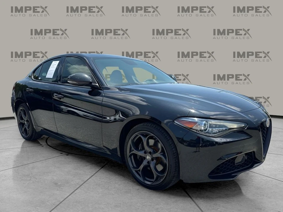 2019 Alfa Romeo Giulia - Image 7 of 31