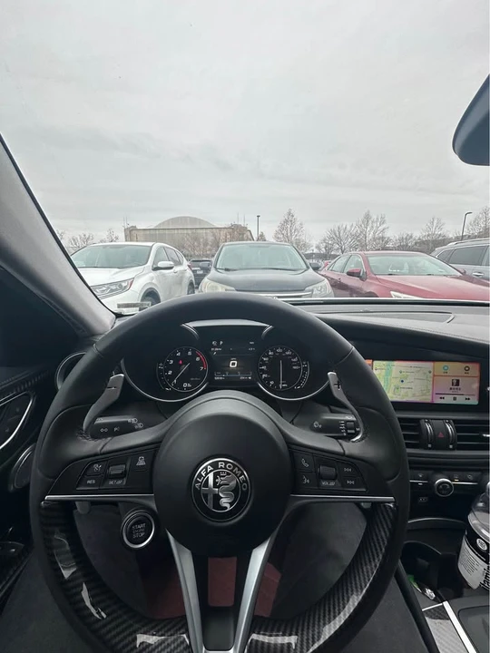 2019 Alfa Romeo Giulia - Image 17 of 17