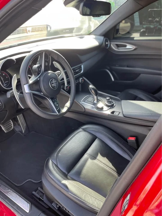 2019 Alfa Romeo Giulia - Image 3 of 5