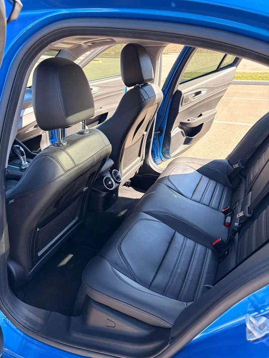 2019 Alfa Romeo Giulia - Image 14 of 20