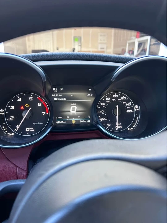 2019 Alfa Romeo Giulia - Image 10 of 15