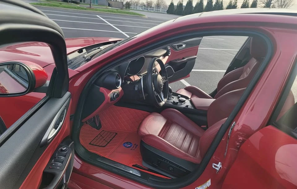 2019 Alfa Romeo Giulia - Image 2 of 18