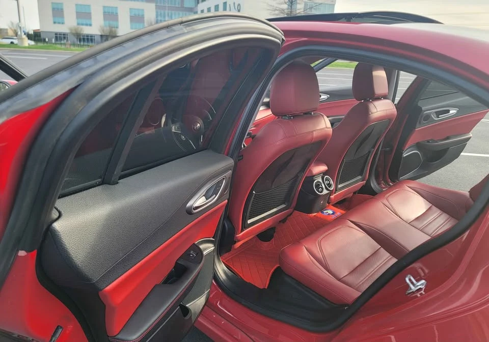 2019 Alfa Romeo Giulia - Image 3 of 18