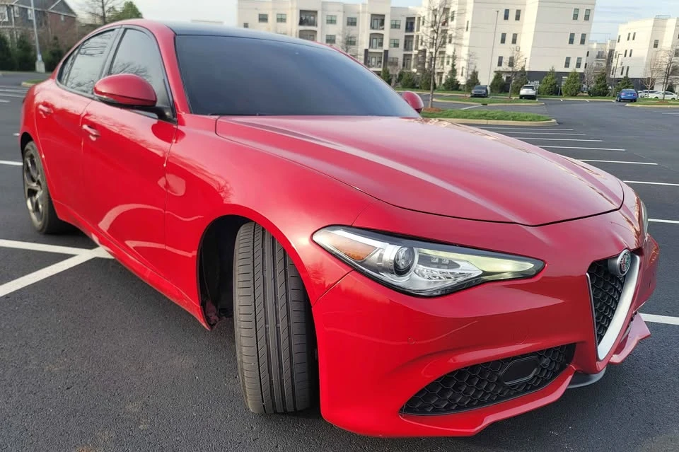 2019 Alfa Romeo Giulia - Image 12 of 18
