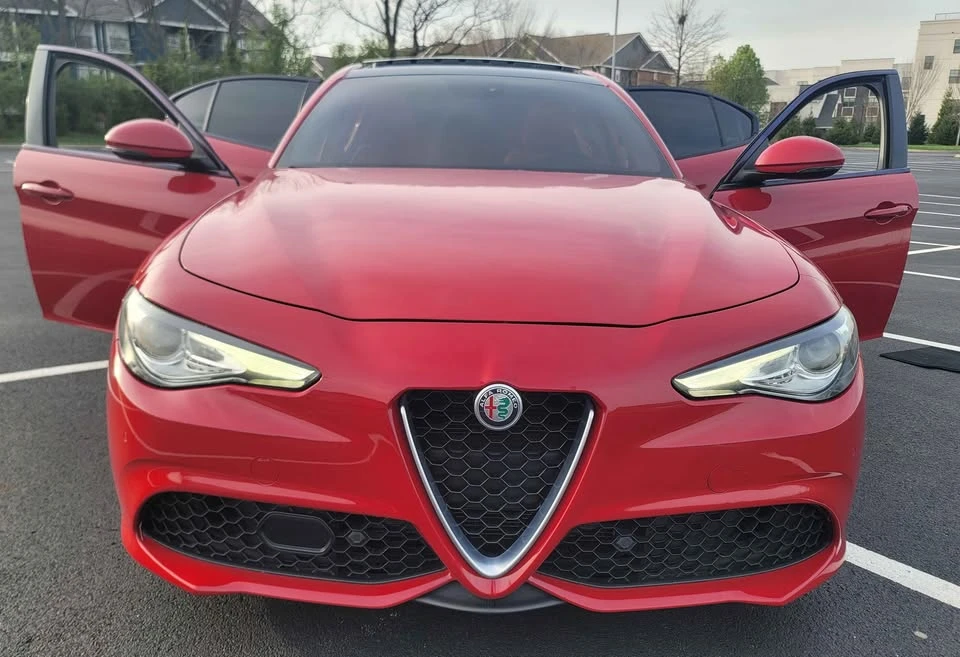 2019 Alfa Romeo Giulia - Image 6 of 18