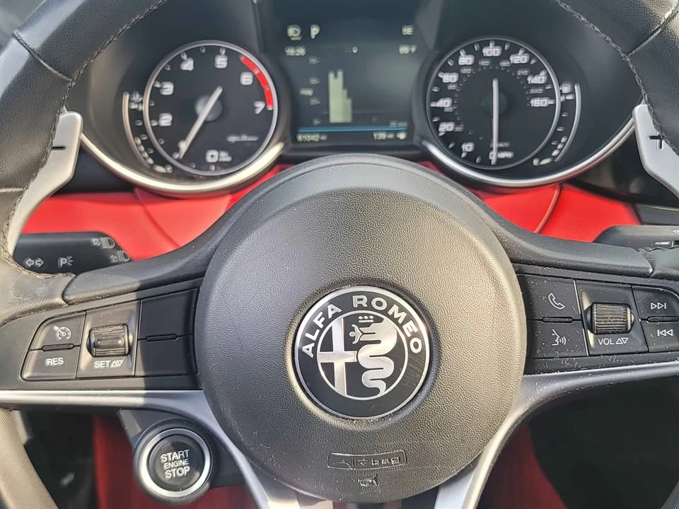 2019 Alfa Romeo Giulia - Image 16 of 18