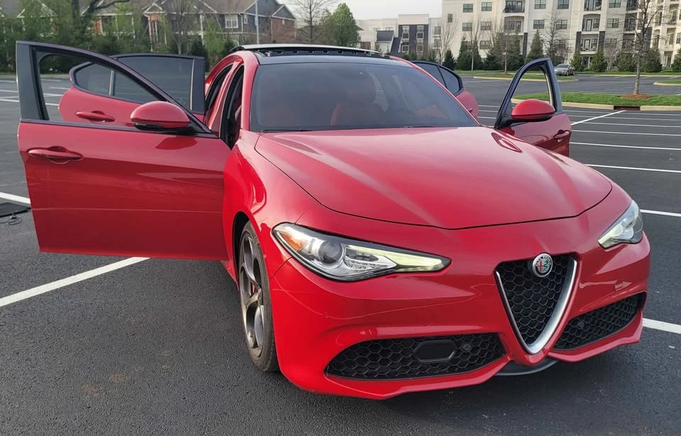 2019 Alfa Romeo Giulia - Image 7 of 18