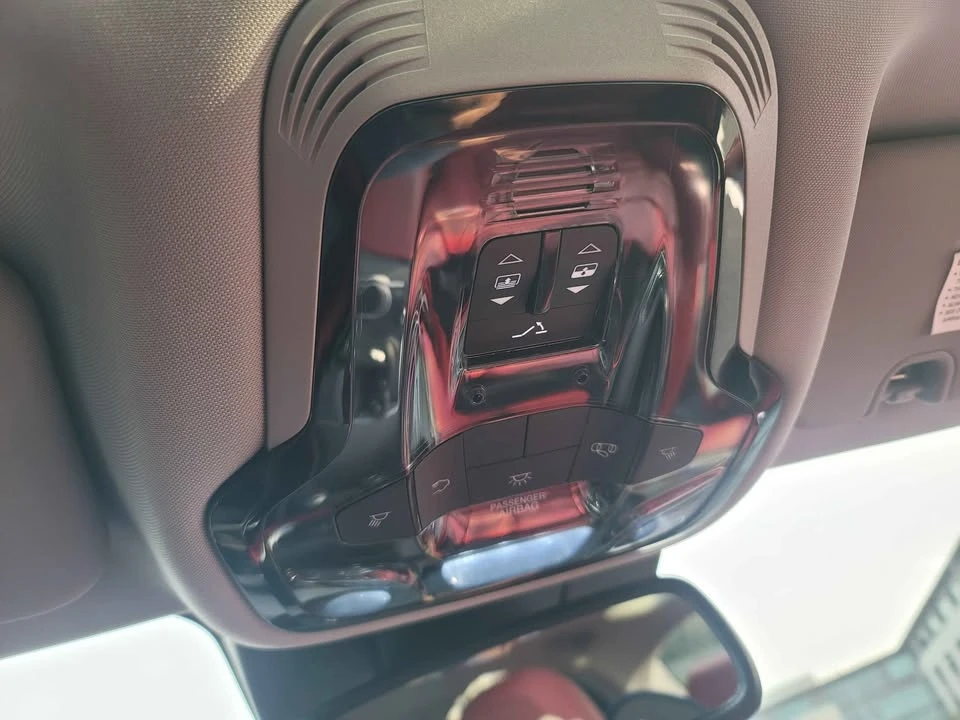 2019 Alfa Romeo Giulia - Image 15 of 18