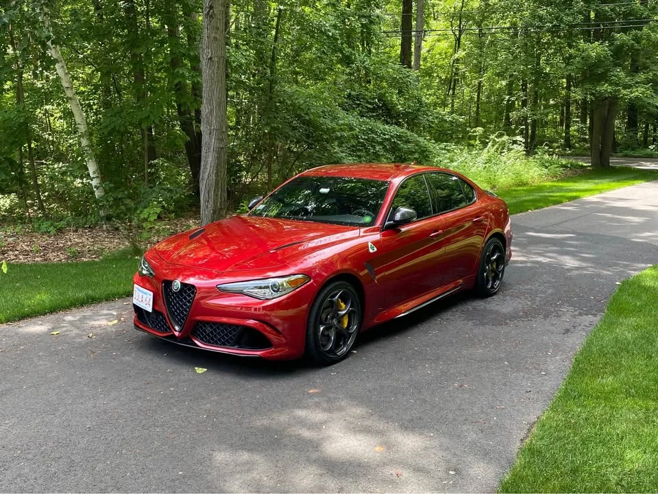 2019 Alfa Romeo Giulia - Image 8 of 12