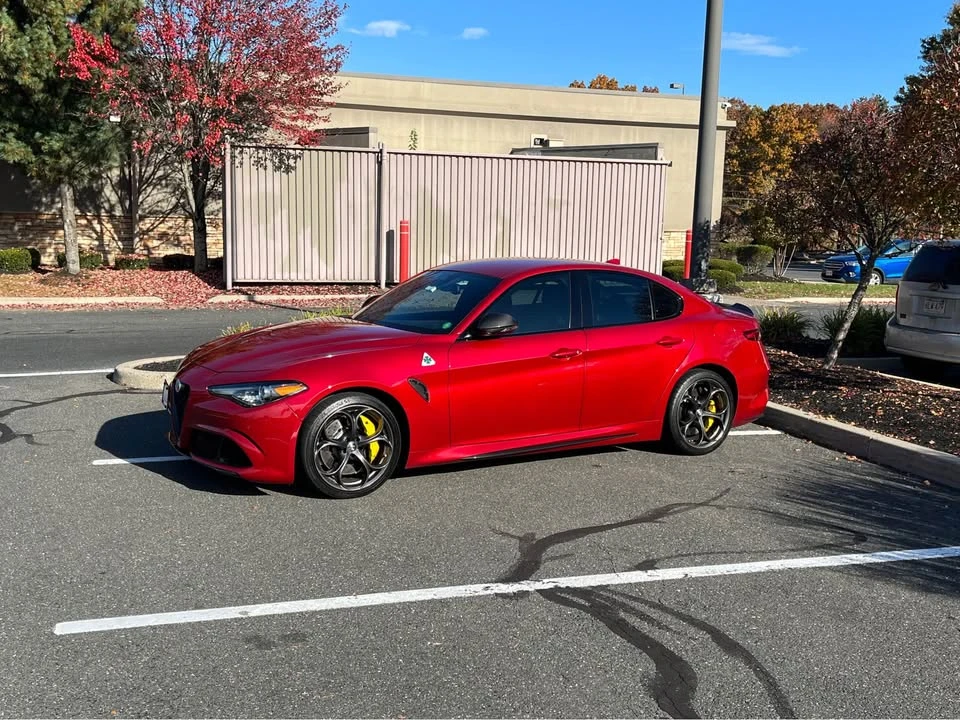 2019 Alfa Romeo Giulia - Image 2 of 12