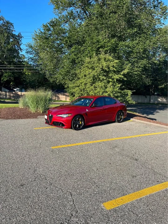 2019 Alfa Romeo Giulia - Image 5 of 12