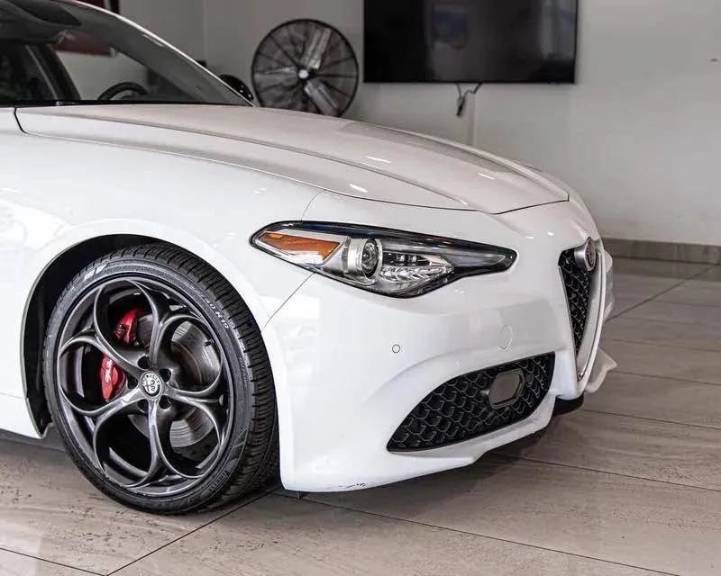 2019 Alfa Romeo Giulia - Image 3 of 15