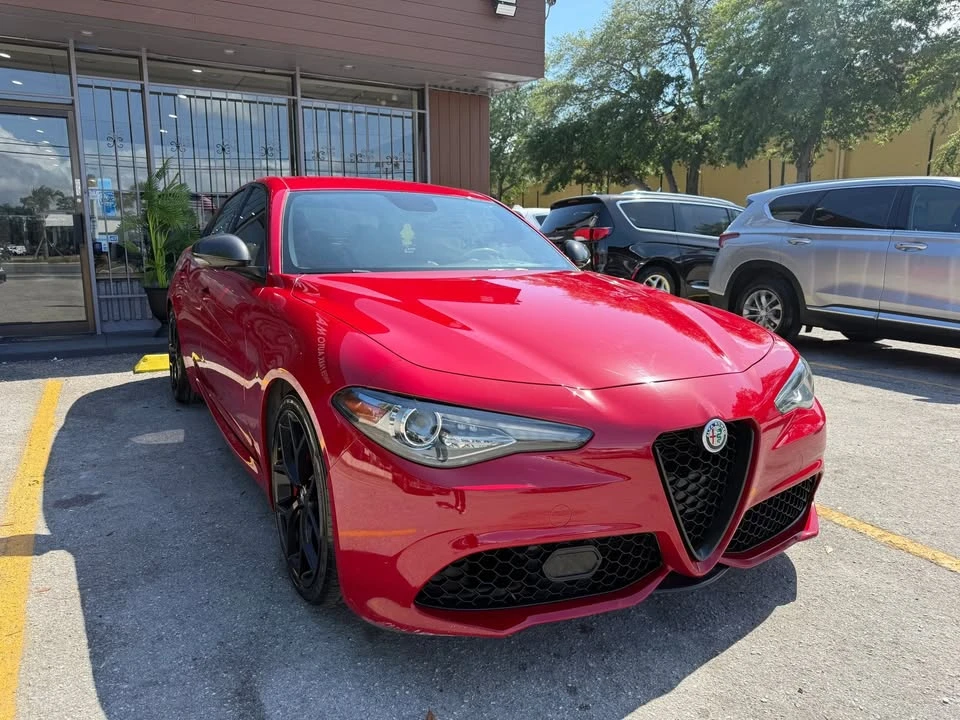 2019 Alfa Romeo Giulia - Image 3 of 18