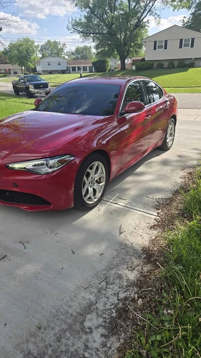 2019 Alfa Romeo Giulia - Image 2 of 8