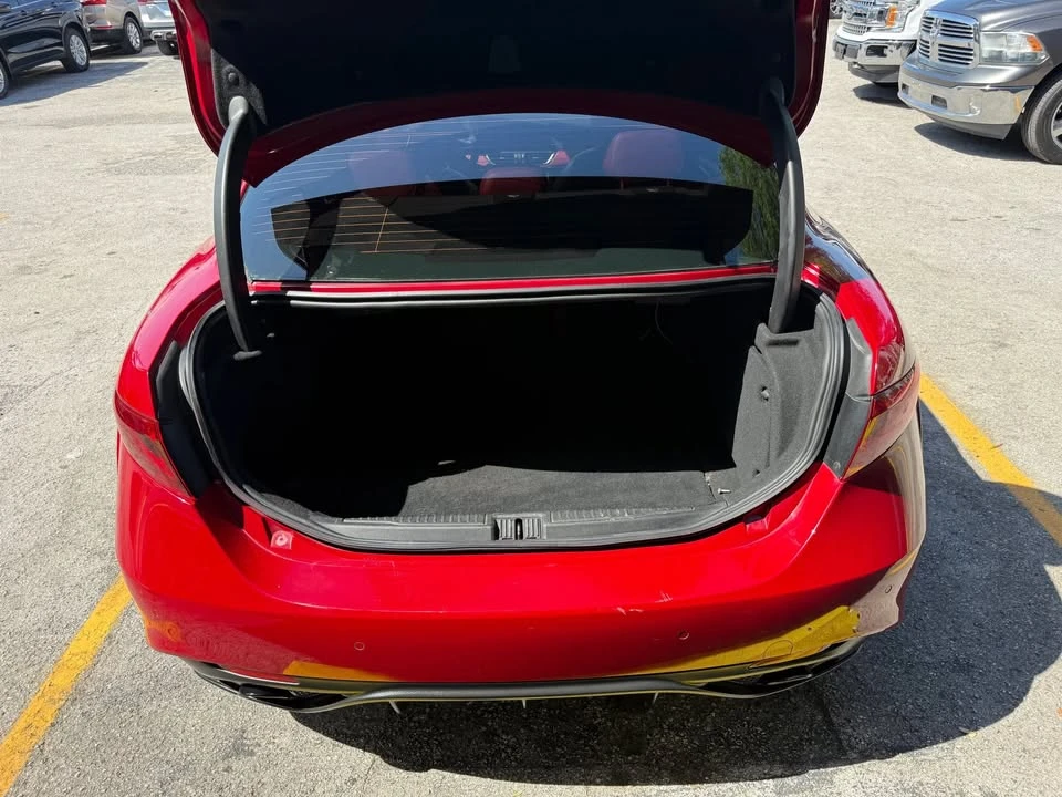 2019 Alfa Romeo Giulia - Image 7 of 18